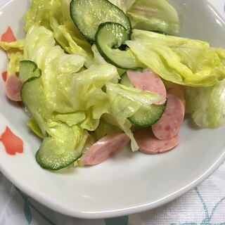 ポークウインナーで彩り☆生野菜サラダ(*^^*)